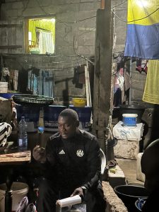 Derrière la Prison : le porte-à-porte révèle les aspirations des familles 15 IMG 20250905 WA0058