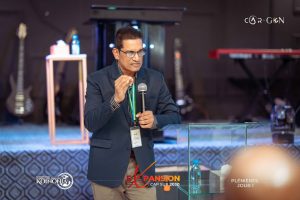 Apôtre Suresh Ghunha, lors de la Grande Convention Globale des Familles 