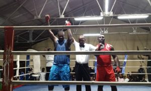 Gala de boxe à Libreville : 15 combats, des KO et des jeunes filles qui montent sur le ring 30 IMG 20260321 185617