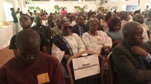 Élection syndicale historique au Gabon : Raphaël Mbombe prône une école « ni familiale, ni provinciale » et interpelle le Président sur 400 carrières bloquées 14 Screenshot 20260426 150945