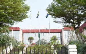 Gabon/ les non dits des dessous de l' éviction du Maire de l'hôtel de ville de Libreville Pierre Mathieu Obame Etoughe 3 images 8