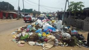 Fini l’anarchie des ordures, le maire Eugène M’BA lance la brigade municipale 3 FB IMG 1786736170972