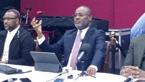 Libreville sous l'empreinte du Ciel : quand les autels de la foi défient le destin national 12 IMG 20261014 103452